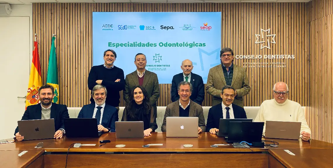 Especilidades odontológicas, seis sociedades científicas