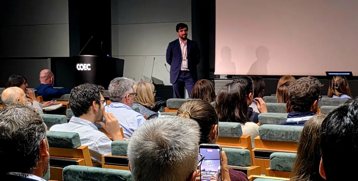 Dr. Sergio Irazusta en el curso de invierno de AEDE