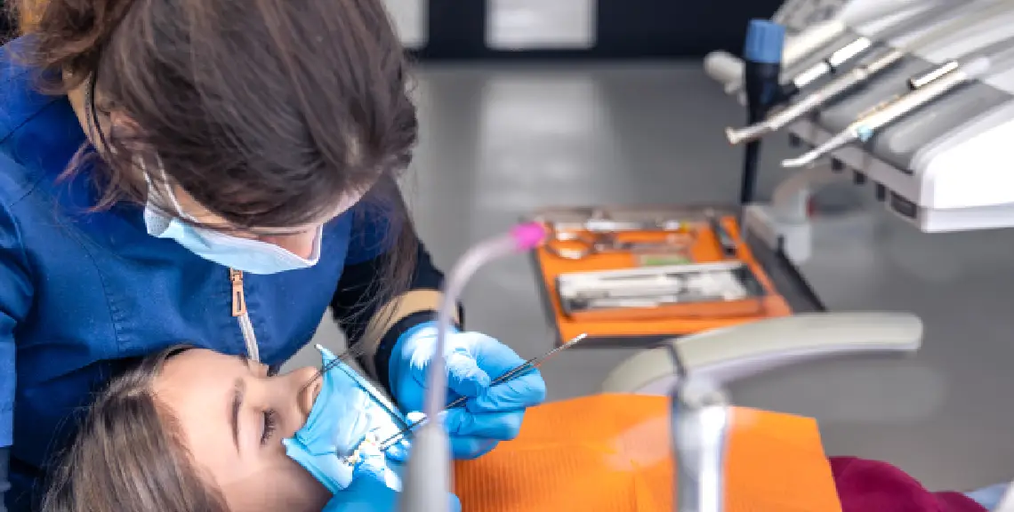 clínica dental para tratamiento con sedación