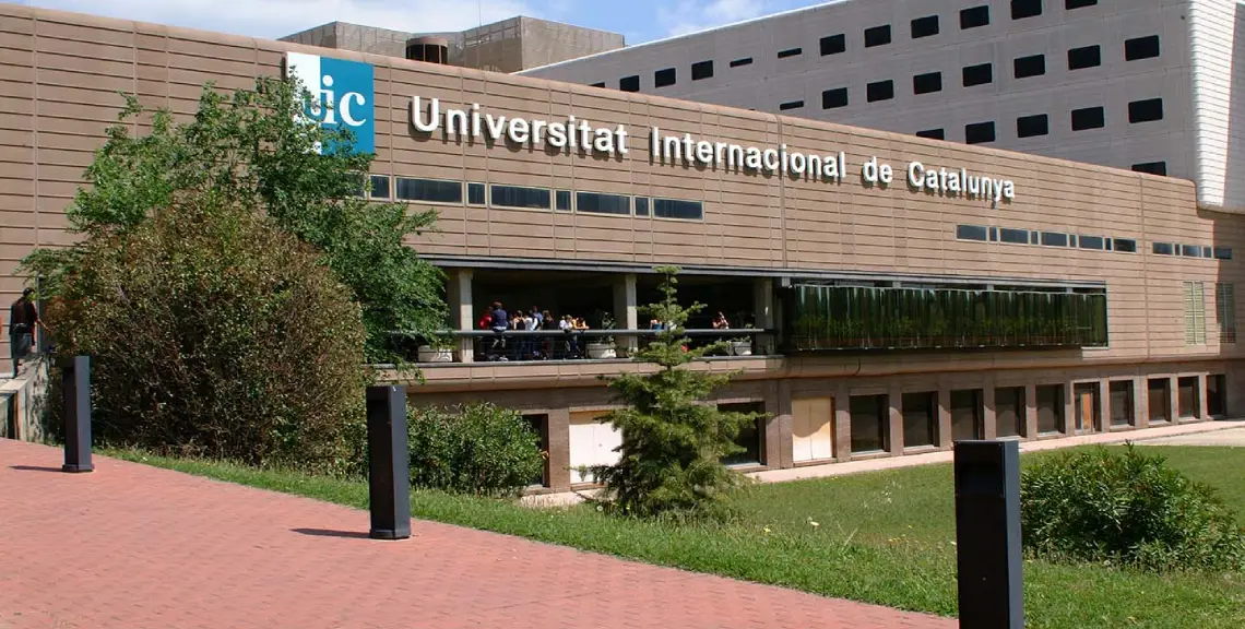 UIC Barcelona facultad Odontología