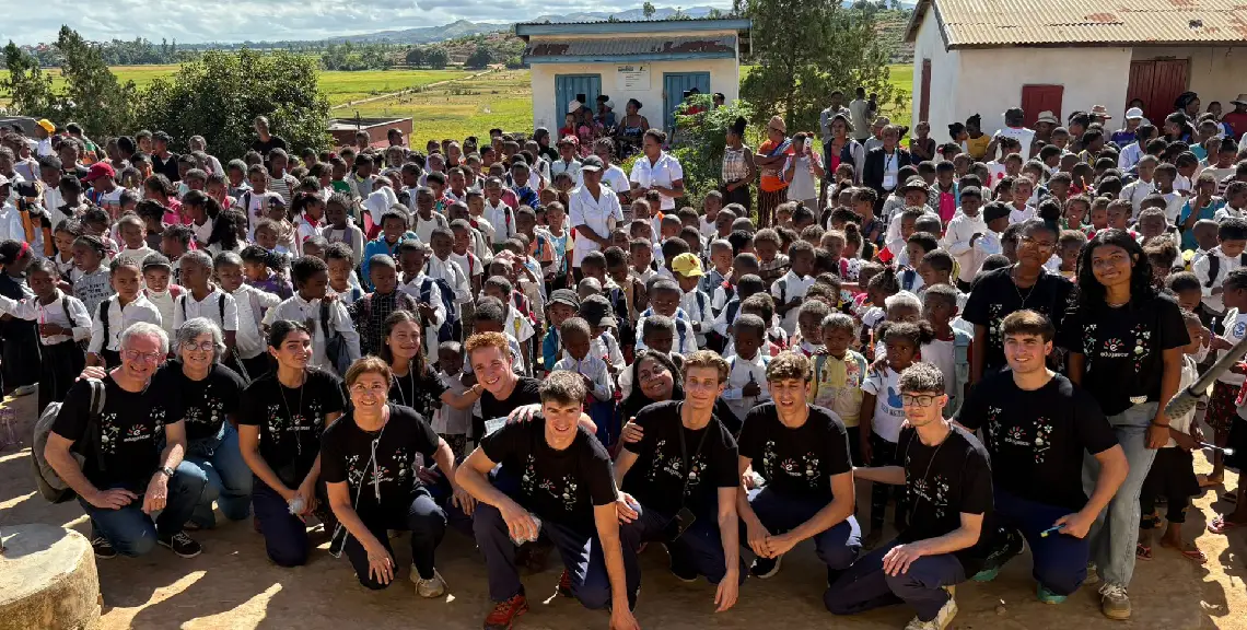 UIC Barcelona odontología solidaria en Madagascar