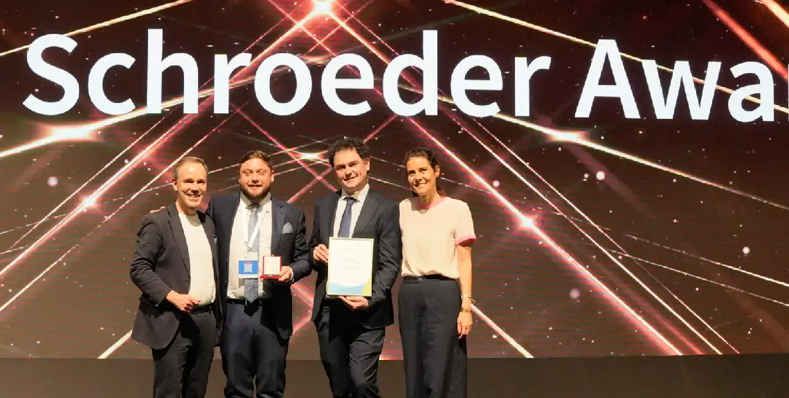 Premio a la UIC en ITI