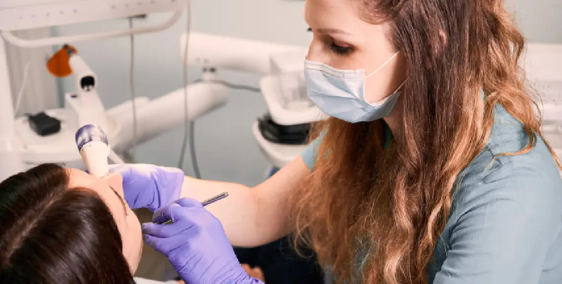 Atención clínica dental